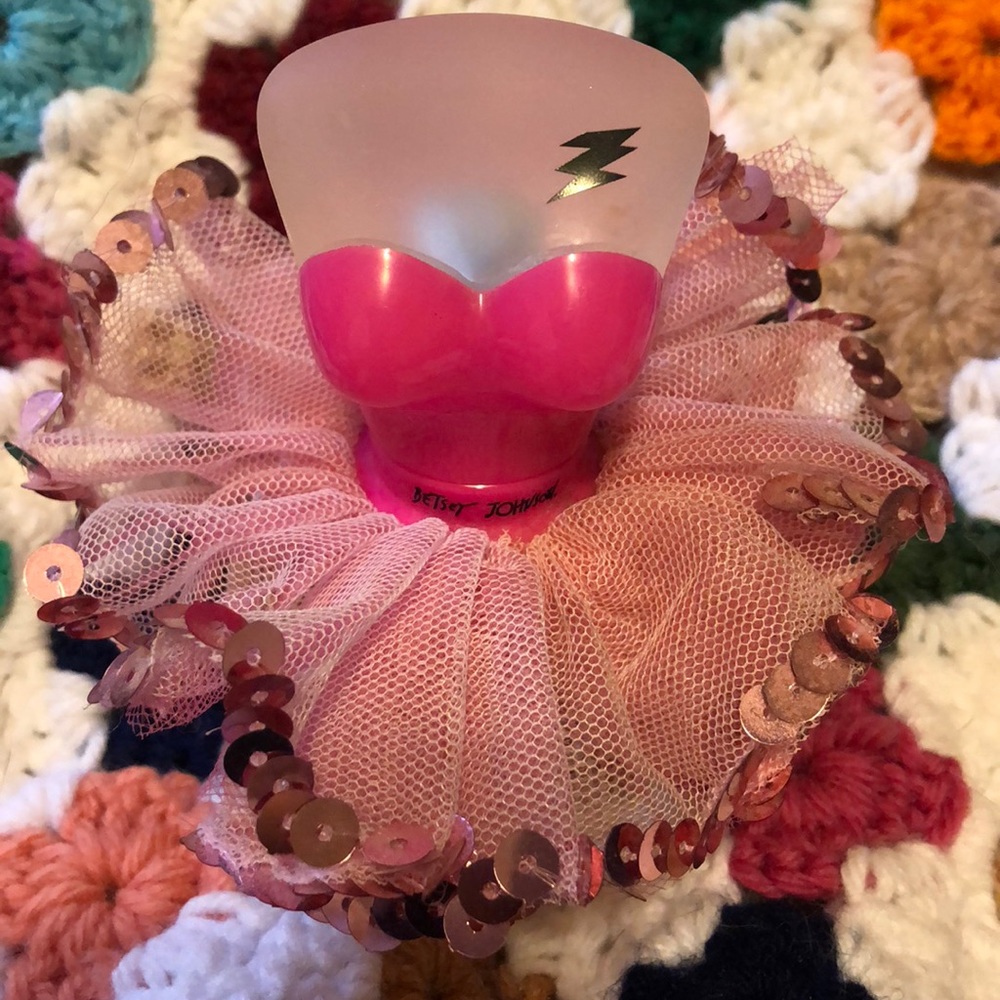 Betsey Johnson too too pretty perfume